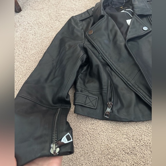 Ted Baker- NWT Black Leather Cropped Biker Jacket - Picture 3 of 5
